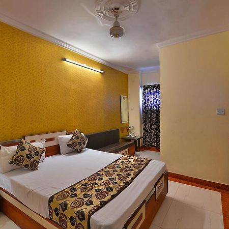 Hotel New Mg Residency Amritsar Exterior photo